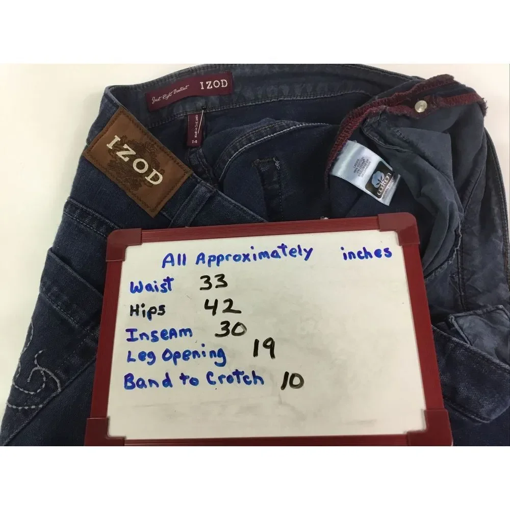 IZOD Just Right Bootcut Jeans women Size 14 stretch Blue‎ med rise embroidered